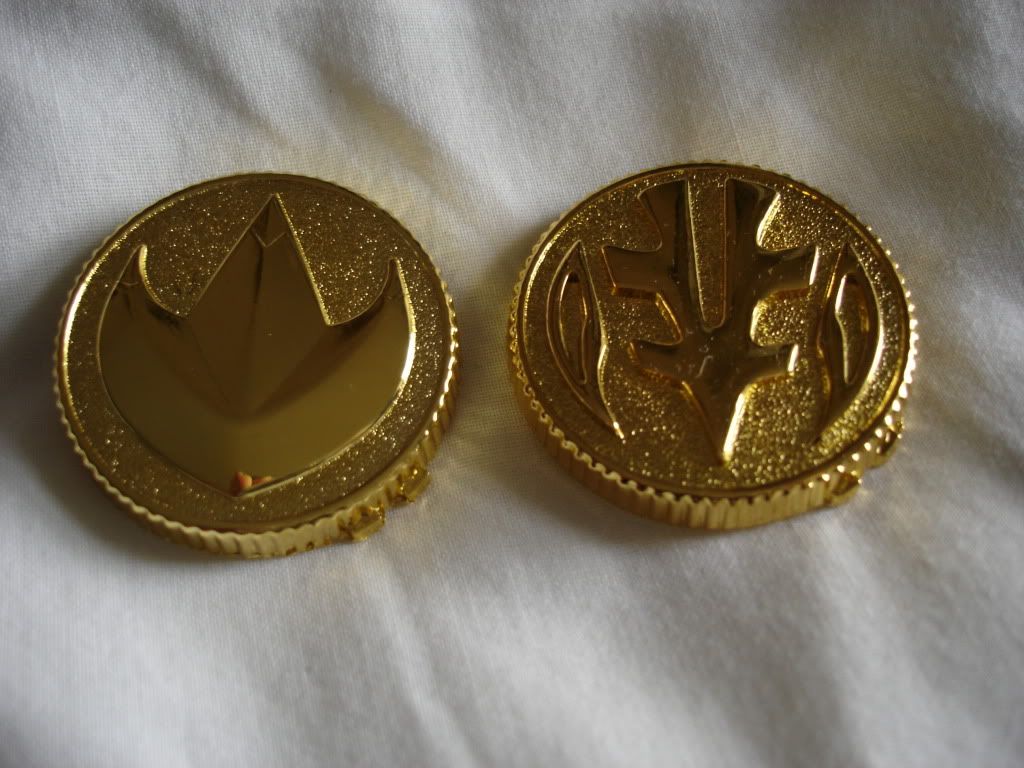 Starlight Studio's metal dragonzord coin with PowerProp's tigerzord coin