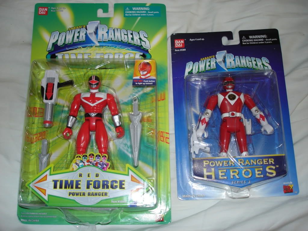 Red Time Force Figure and the much sought after Heroes Series 3 figure MOC. Its gonna be difficult and expensive but I hope to own a complete set of these some day. I'm going to keep the heroes figure MOC for now.