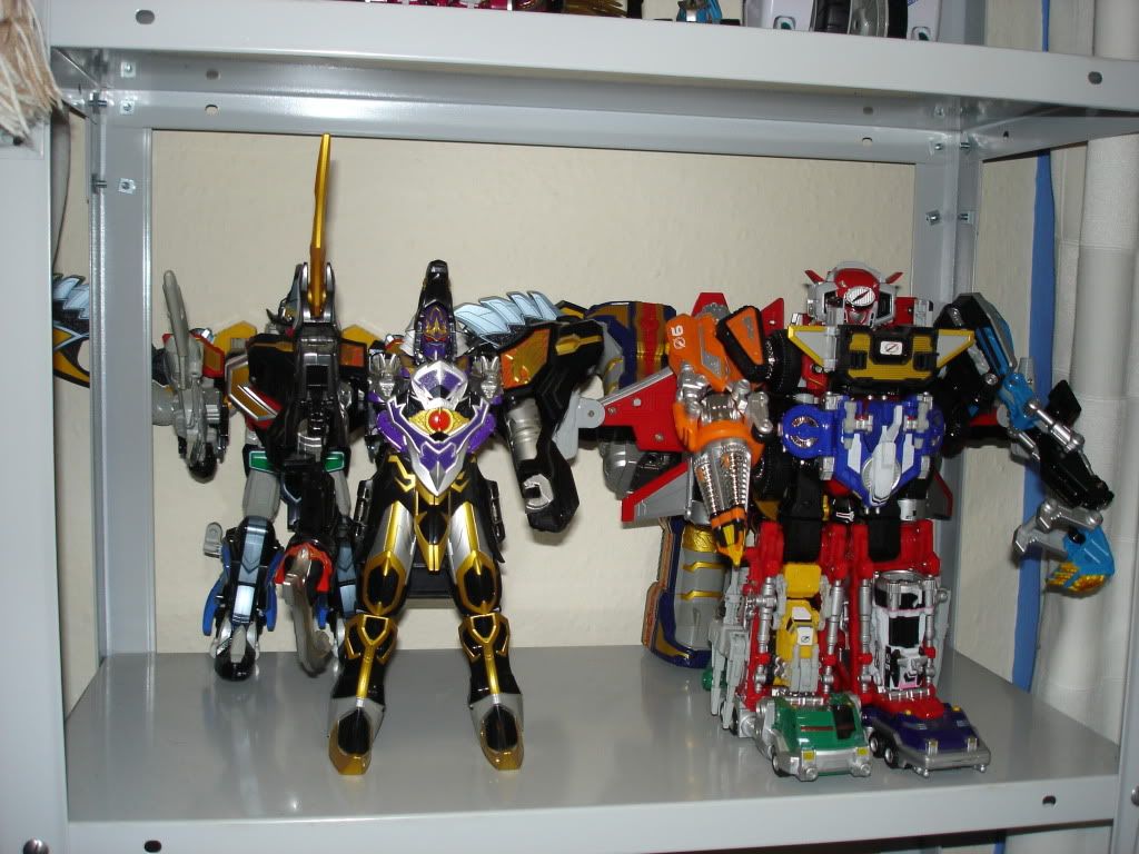 DX MagiKing (Japanese Titan Megazord), DX Wolkaizer (Japanese Centaurus Wolf Megazord), DX Travelion (Japanese Solar Streak Megazord) and DX Ultimate Daibouken (Japanese DriveMax Ultrazord)