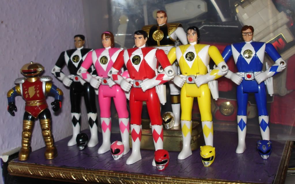 All 6 Auto Morphin Figures with Alpha 5
